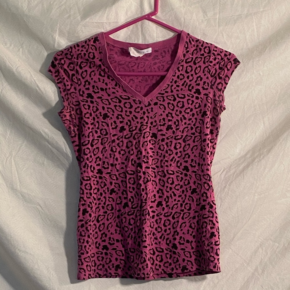 Women’s medium pink leopard print top